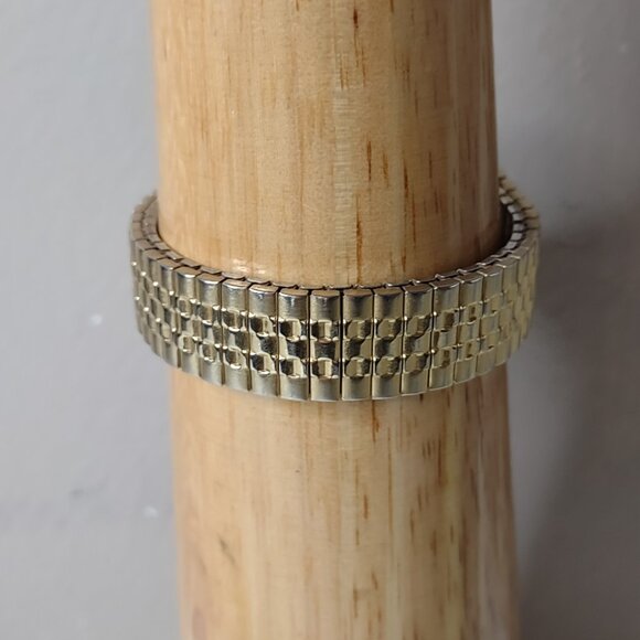 Very Cool 7 Inch Gold Tone McGregor Hunt Club Watch With Black Dial - Picture 4 of 14